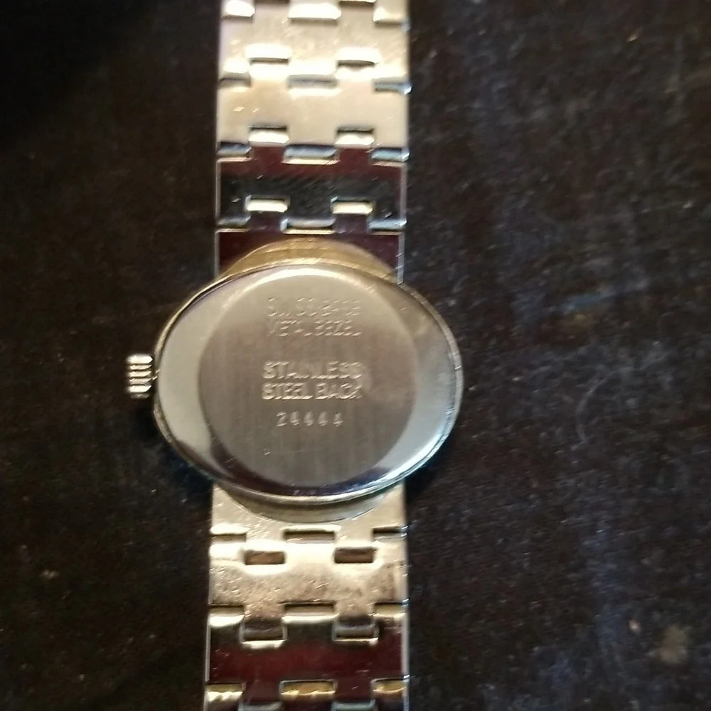 Vintage Women's Lucien Picard 17 Jewels Incabloc - Picture 3 of 5